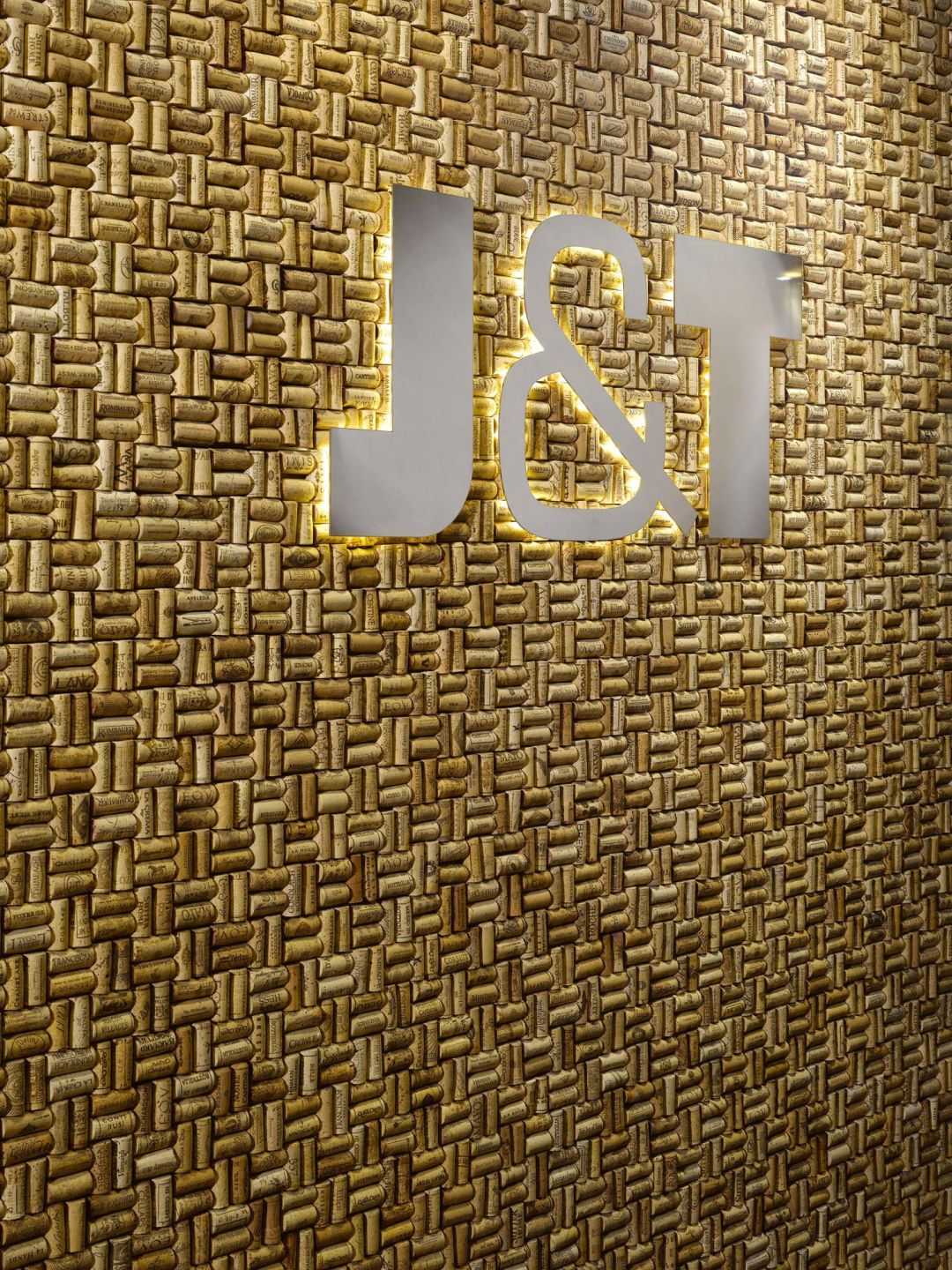 J&T Bank