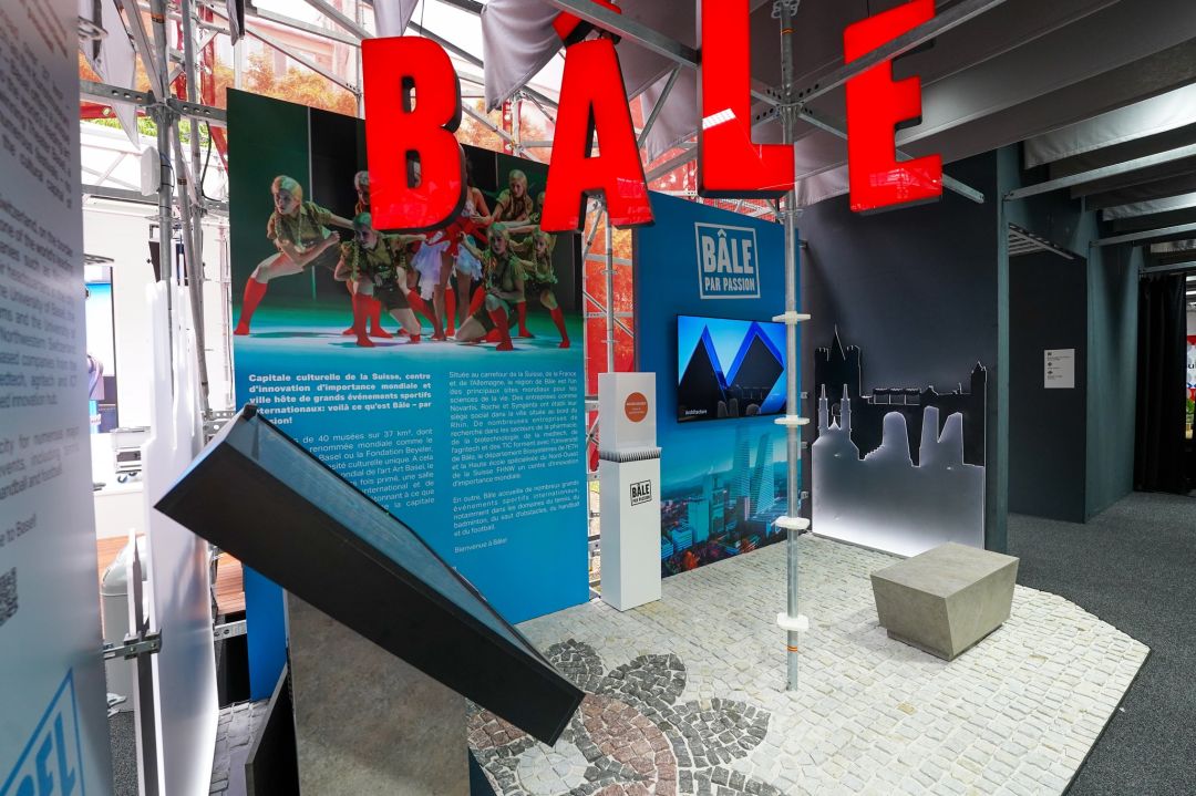 Interactive panel with custom made app