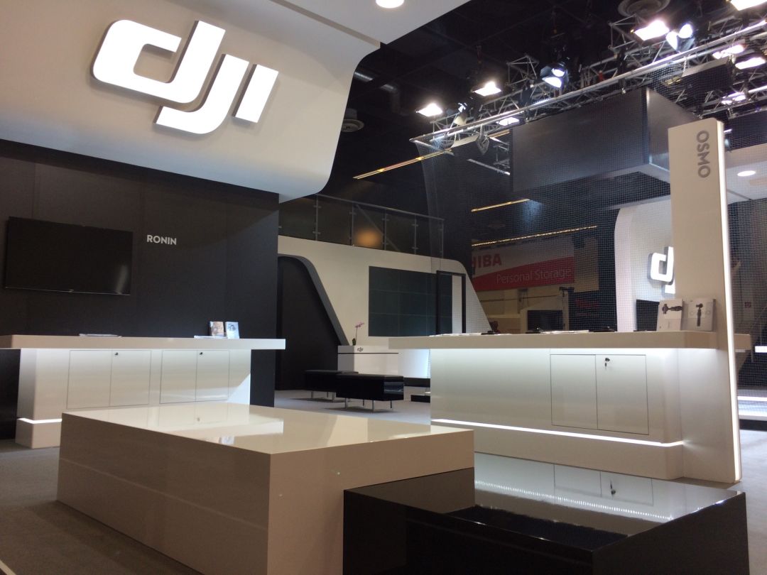 DJI